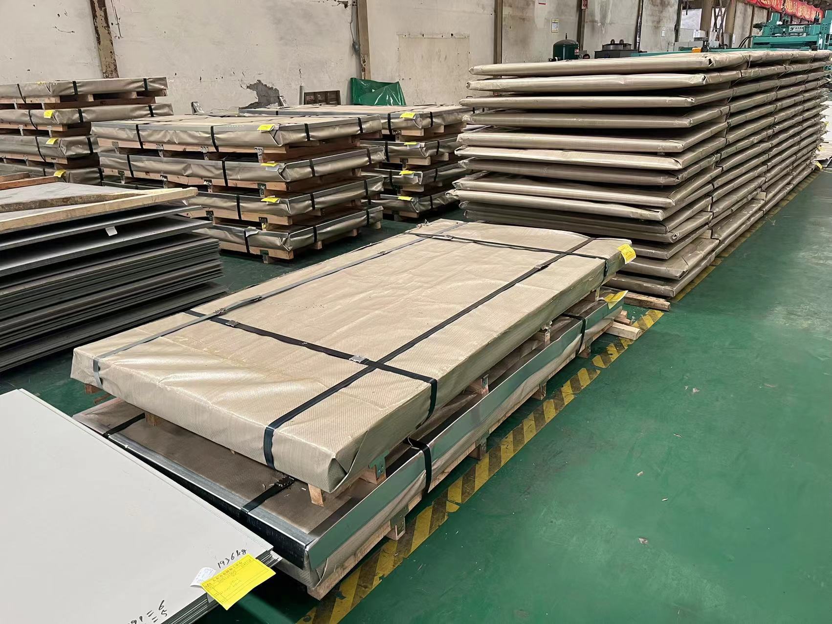 के बारे में नवीनतम कंपनी का मामला सिंगापुर में विनिर्माण के लिए स्टेनलेस स्टील शीट और कॉइल