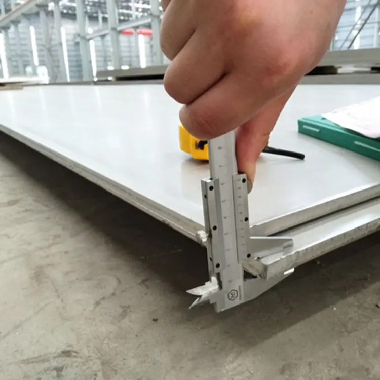 के बारे में नवीनतम कंपनी का मामला ईरान में औद्योगिक परियोजनाओं के लिए स्टेनलेस स्टील शीट की आपूर्ति