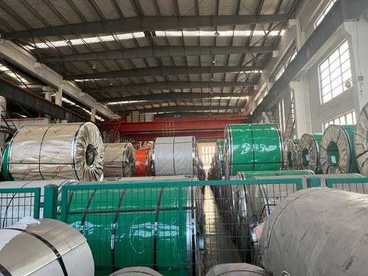 No. 4 Hi 8K Stainless Steel Coil 2520 2205 Hot Rolled with 0.2mm - 100mm Thickness for Construction and Decoration